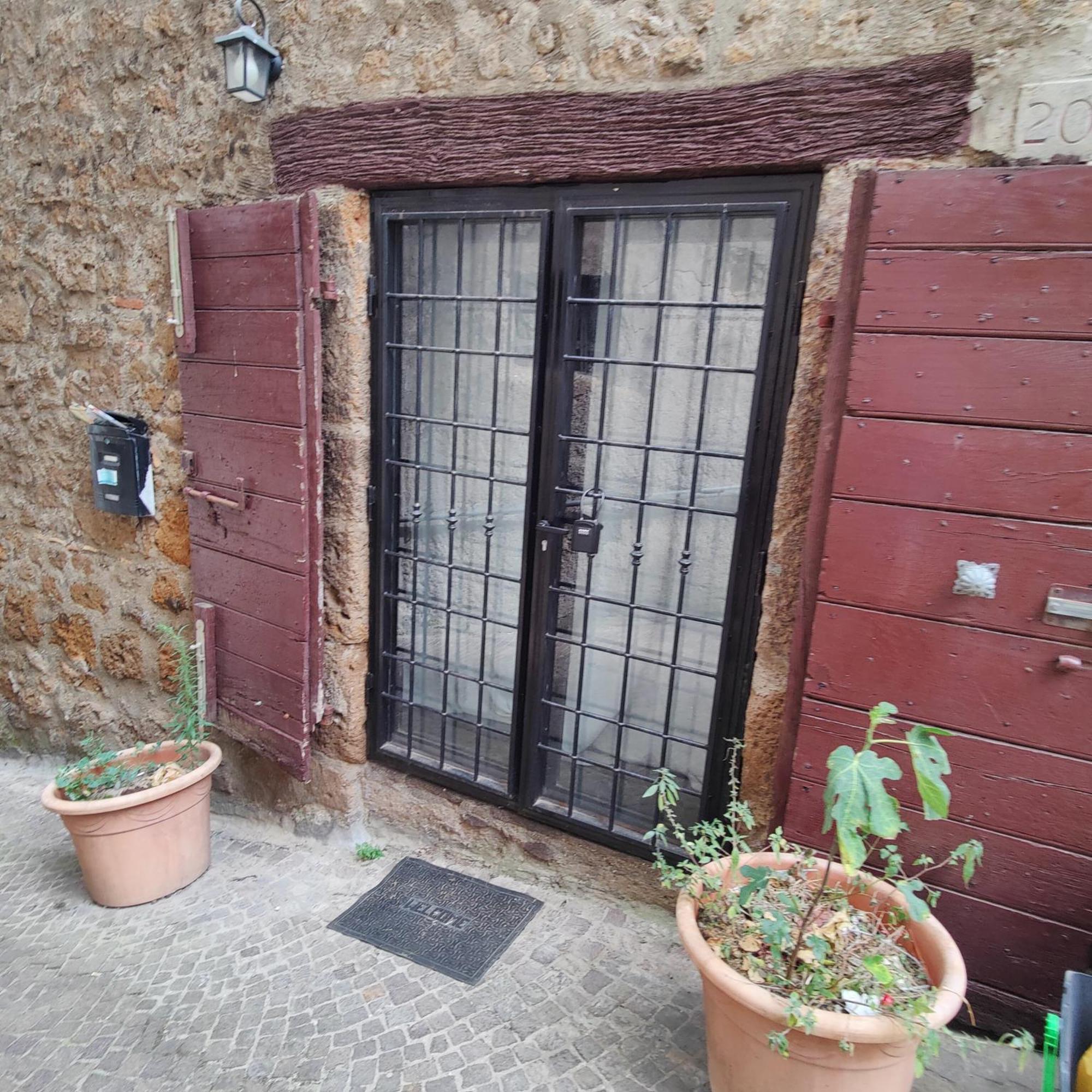 Maestosa Roccaforte Dei Principi, 3 Piani Tutti Per Voi! Sutri Exterior foto